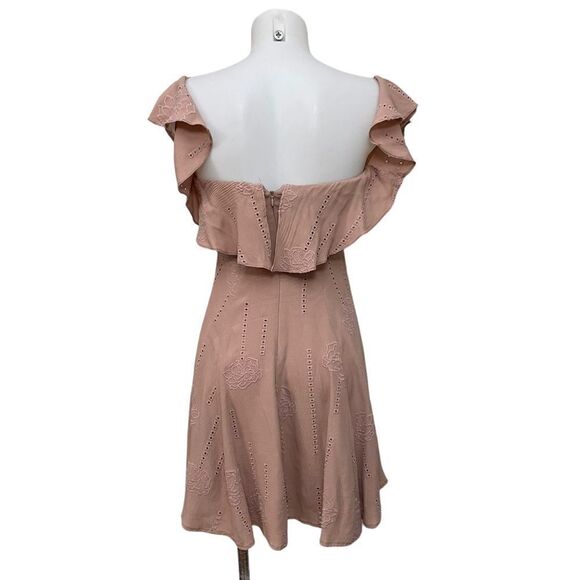 ASTR the Label Peach Ruffled Square Neck fit, and flare dress size XS - Picture 4 of 9